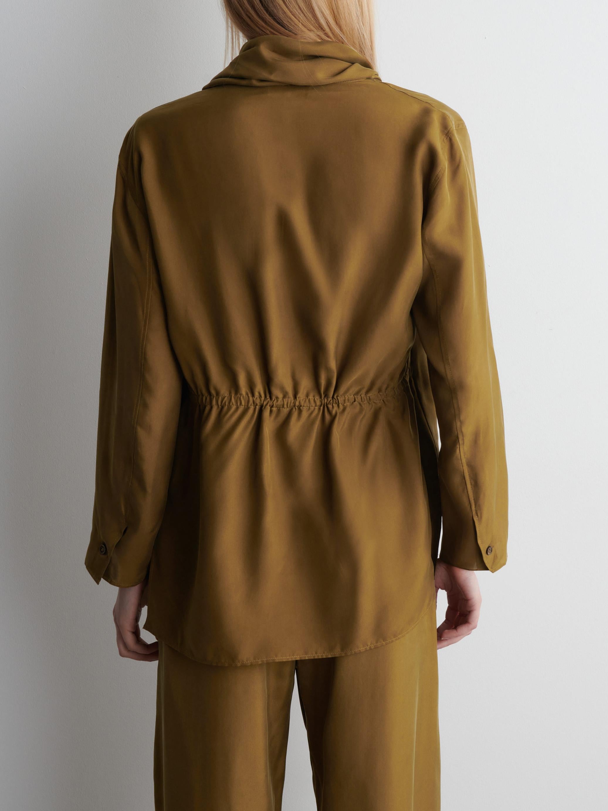 Conjunto Lavinia Alfaiataria com Gola Xale